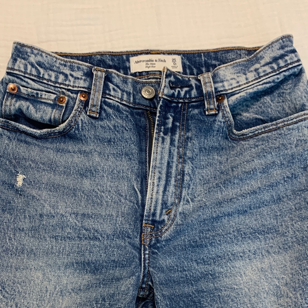 Abercrombie & Fitch The Mom HIgh Rise Jeans Womens Size 25